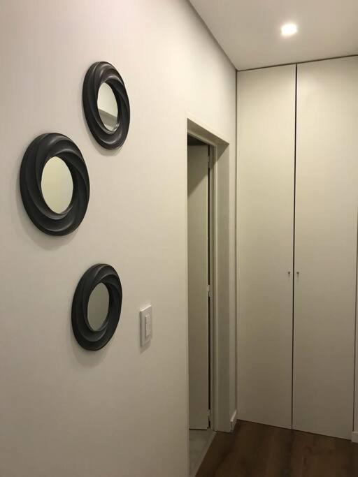 Suite In San Telmo Dormitorio En Suite Con Dos Banos Y Balcon A La Calle บัวโนสไอเรส ภายนอก รูปภาพ