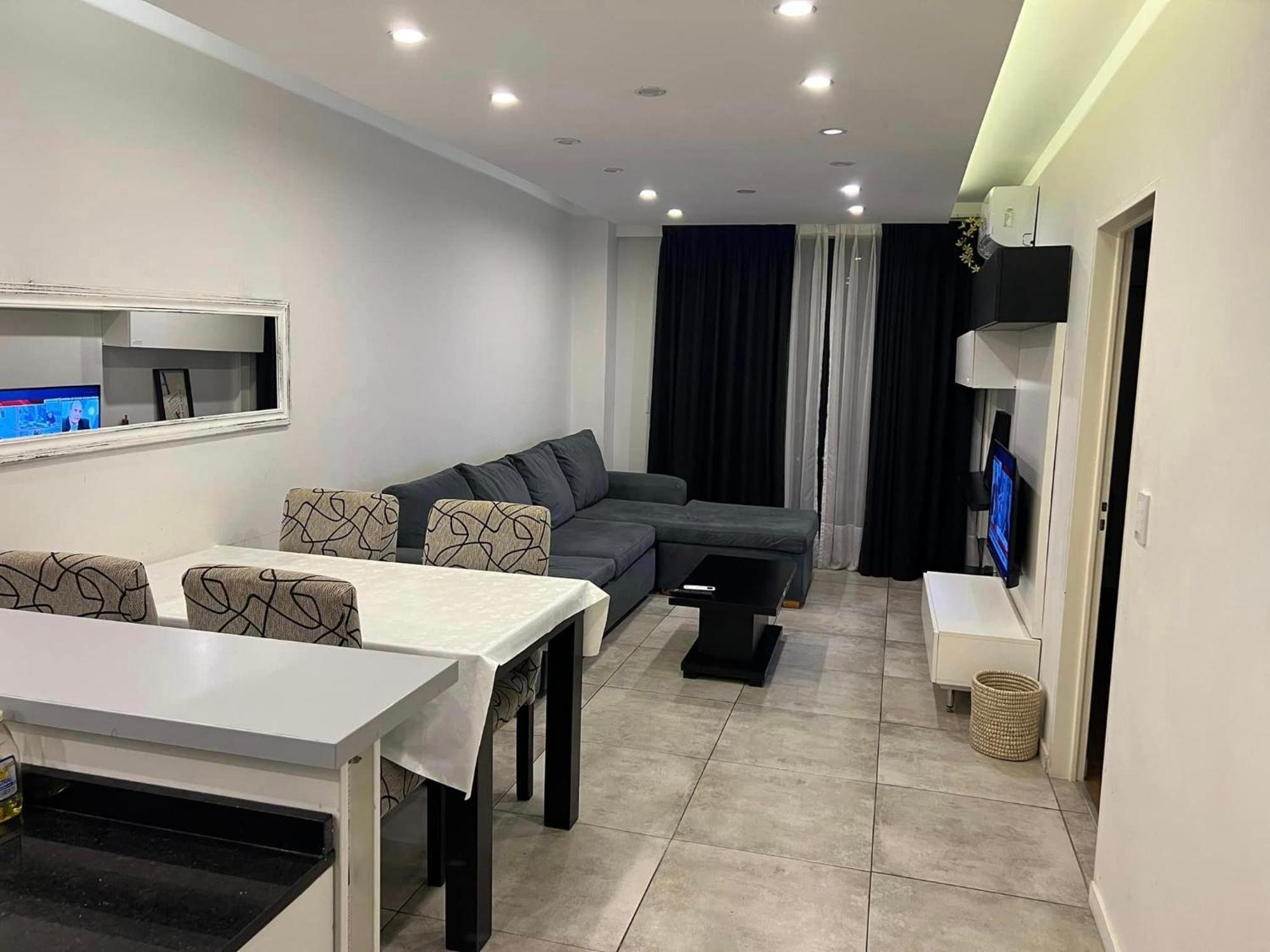Suite In San Telmo Dormitorio En Suite Con Dos Banos Y Balcon A La Calle บัวโนสไอเรส ภายนอก รูปภาพ
